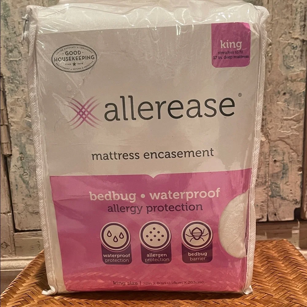 NWT Allerease White Mattress Encasement - King Size